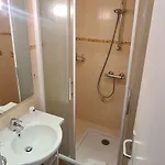 Hotel Le Val Du Cantal *