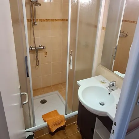 Le Val Du Cantal Hotel