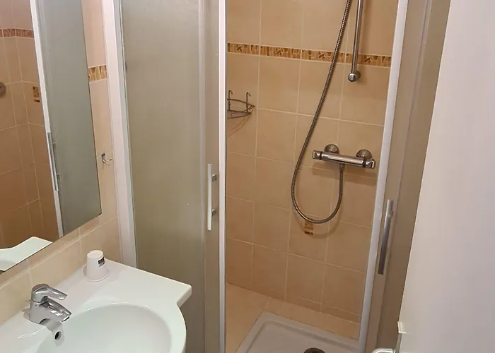 Hotell Le Val Du Cantal *